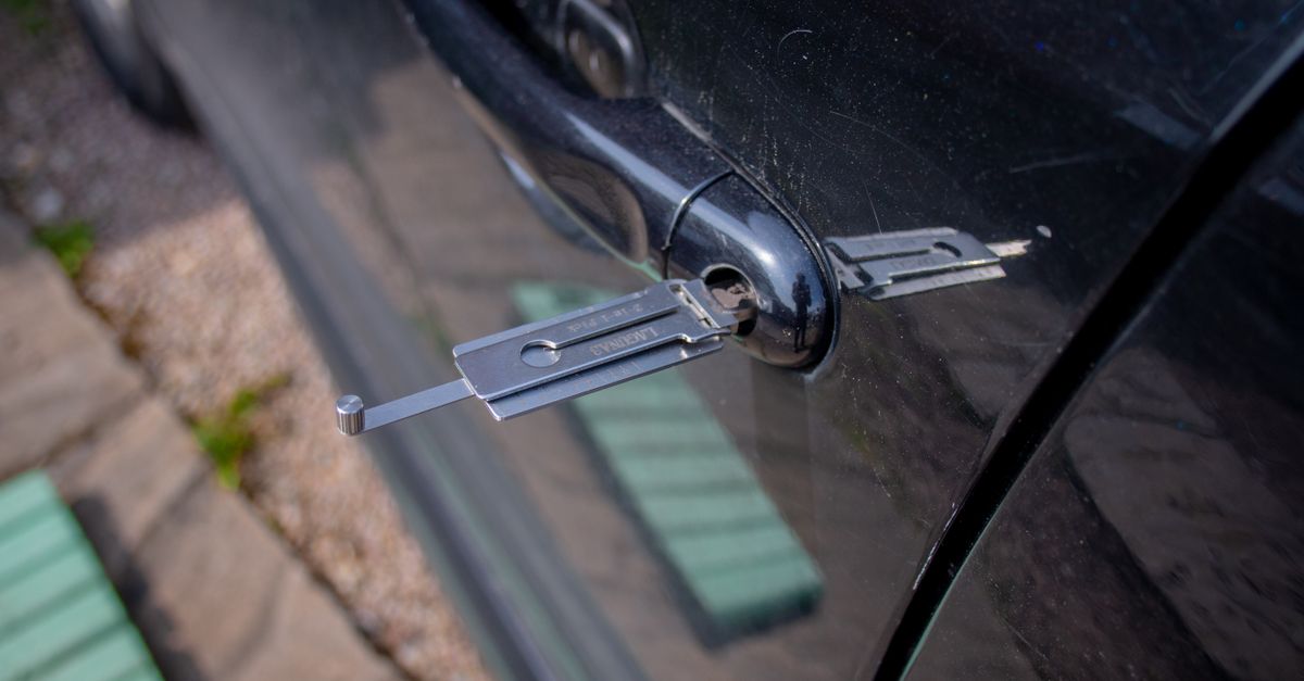 BMW car key fob — Garden State Locksmiths